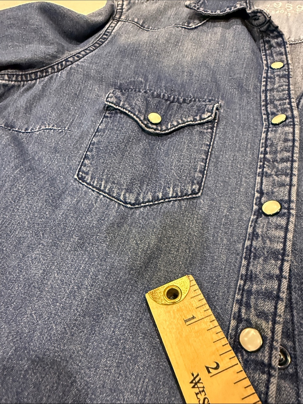 GAP 1969 Chambray Button-Up Shirt - Light Blue size M - Picture 7 of 9